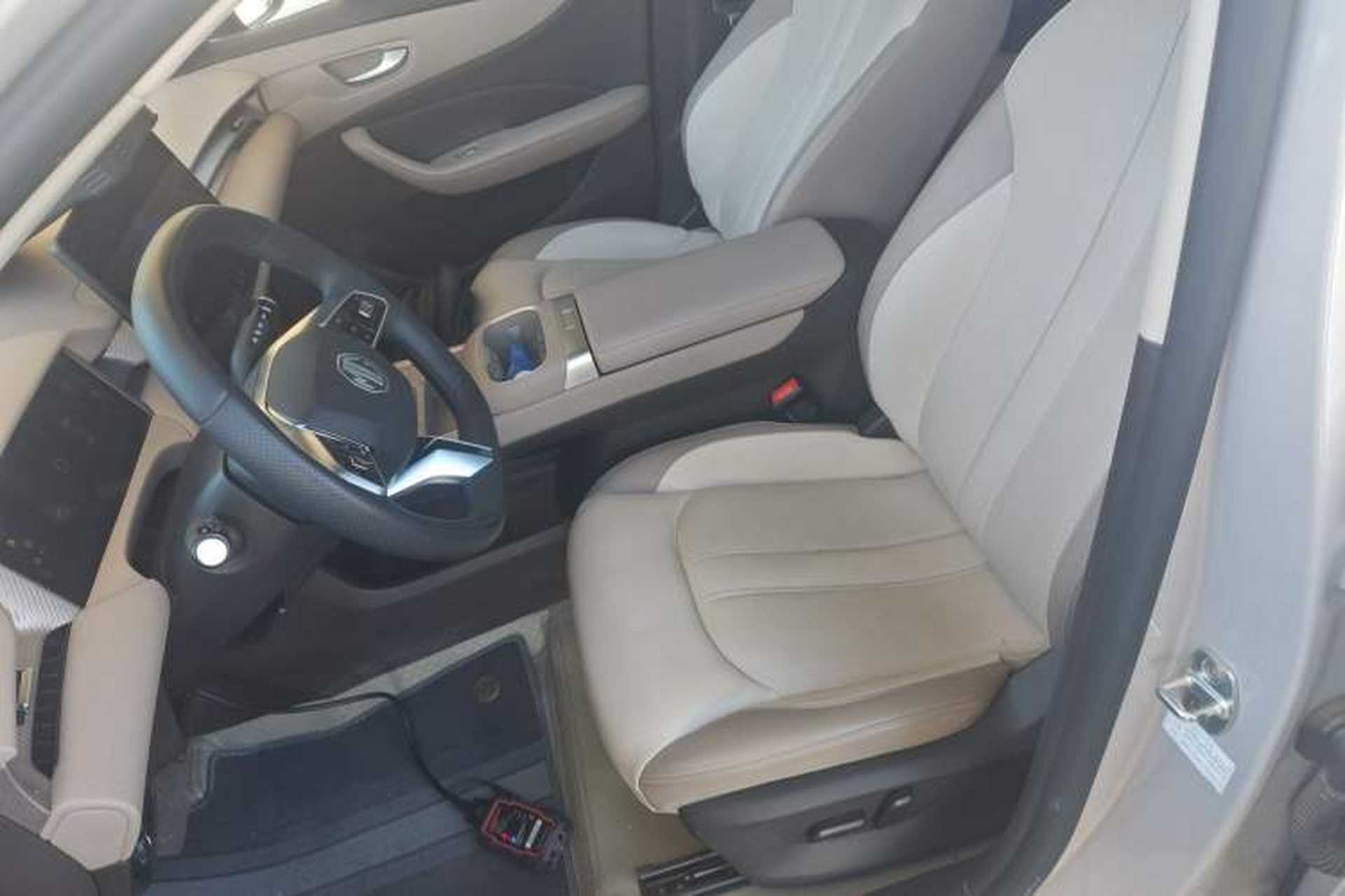 Used MG ES5 2025 525max Rear-Drive Intelligent Driving Version Left Front Seat