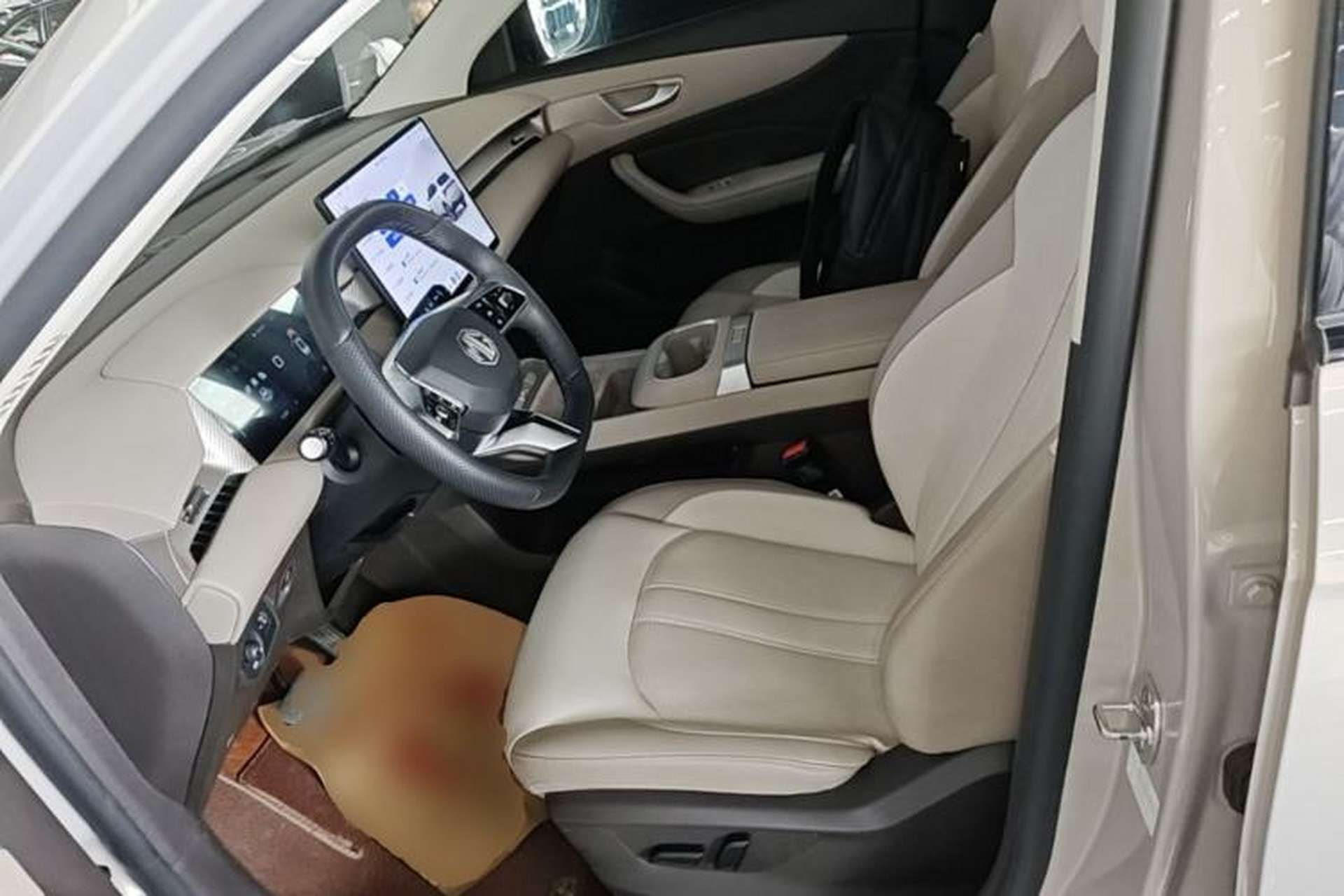 Used MG ES5 2025 525max Rear-Drive Intelligent Driving Version Left Front Seat