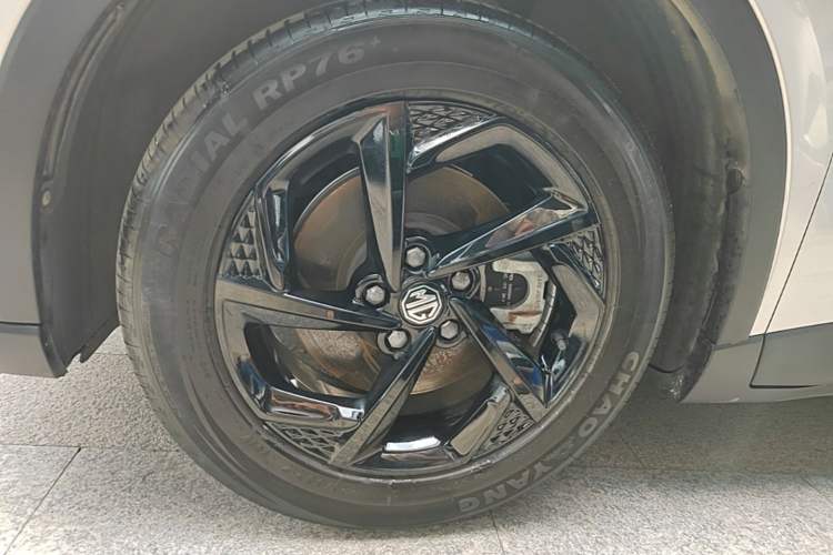 Used MG ES5 2025 515 Pro Rear-Drive Version Left Front Wheel Hub