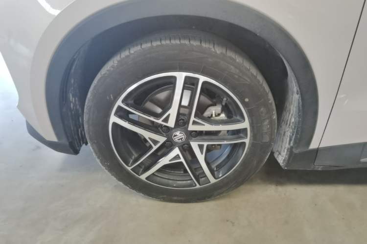 Used MG ES5 2025 525max Rear-Drive Intelligent Driving Version Left Front Wheel Hub