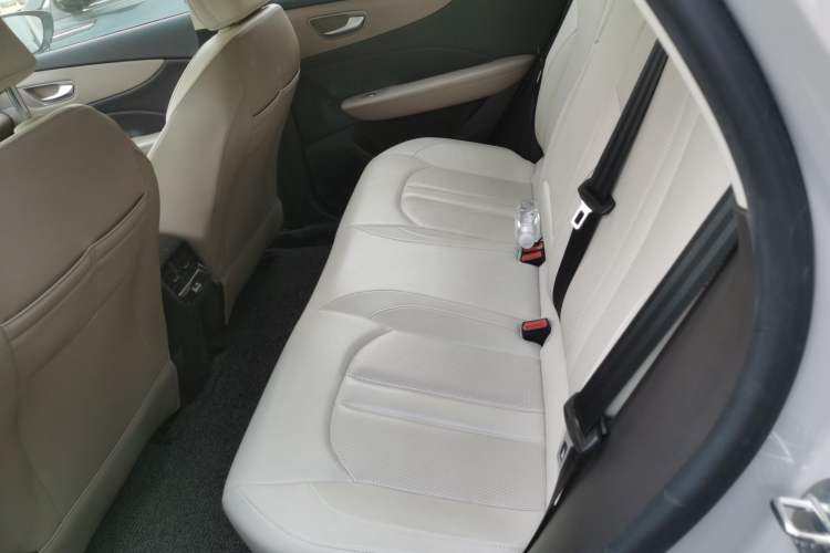 Used MG ES5 2025 525max Rear-Drive Intelligent Driving Version Left Rear Seat