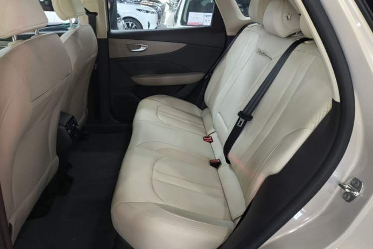 Used MG ES5 2025 525max Rear-Drive Intelligent Driving Version Left Rear Seat
