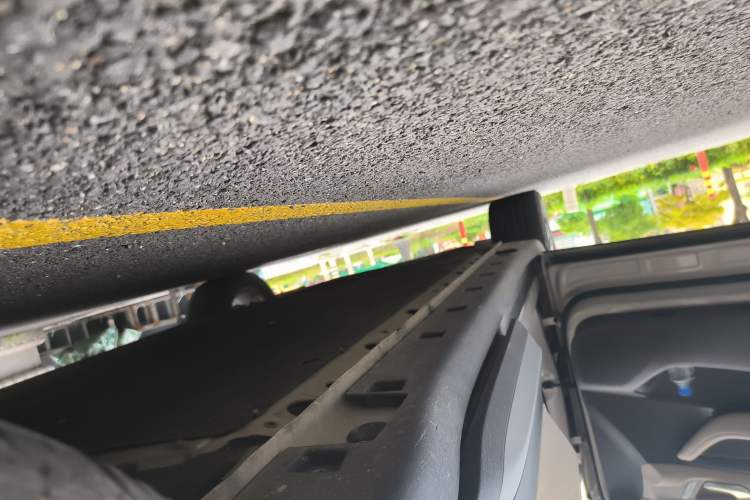 Used MG ES5 2025 525max Rear-Drive Intelligent Driving Version Left Side Sill