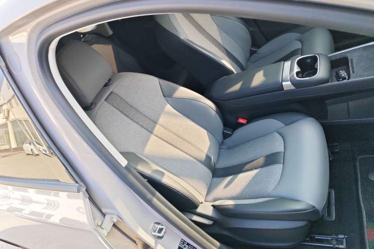 Used MG ES5 2025 515 Pro Rear-Drive Version Right Front Seat