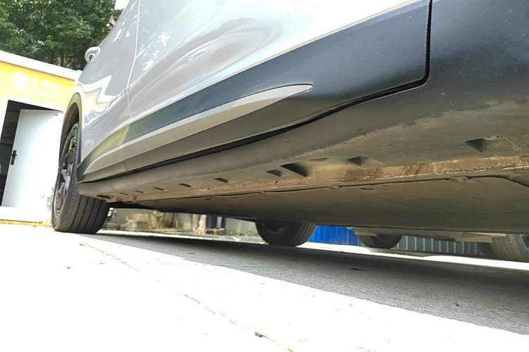 Used MG ES5 2025 515 Pro Rear-Drive Version Right Side Sill