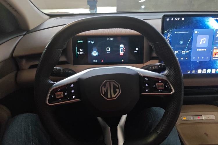 Used MG ES5 2025 525max Rear-Drive Intelligent Driving Version Steering Wheel