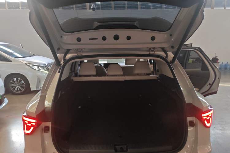 Used MG ES5 2025 525max Rear-Drive Intelligent Driving Version Trunk