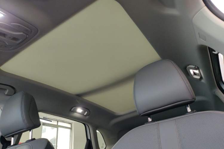 Used MG ES5 2025 425plus Rear-Drive Version Headliner