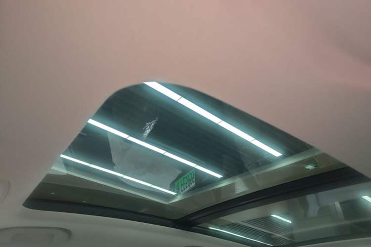 Used MG ES5 2025 425plus Rear-Drive Version Headliner