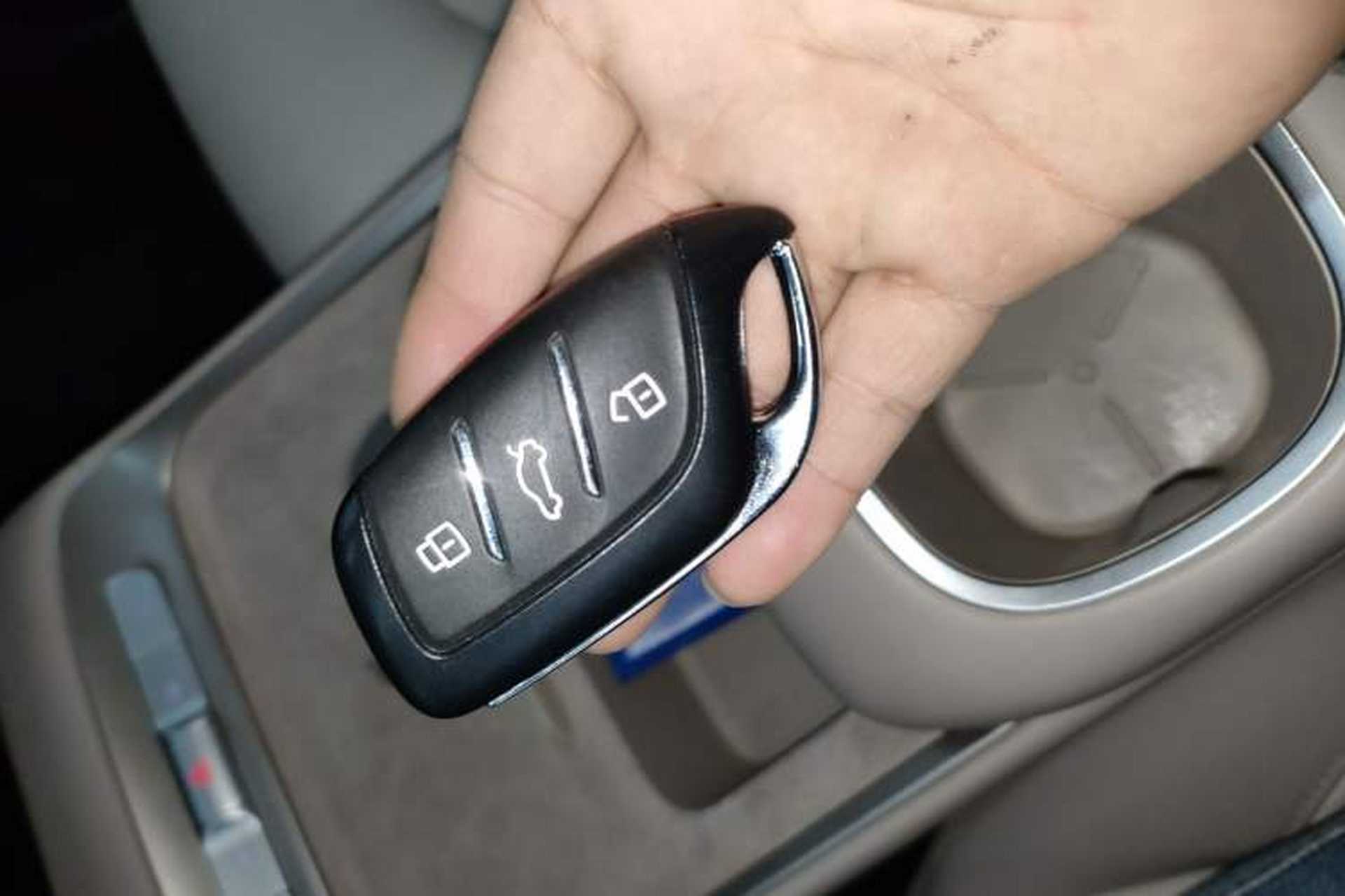 Used MG ES5 2025 525max Rear-Drive Intelligent Driving Version Interior 1