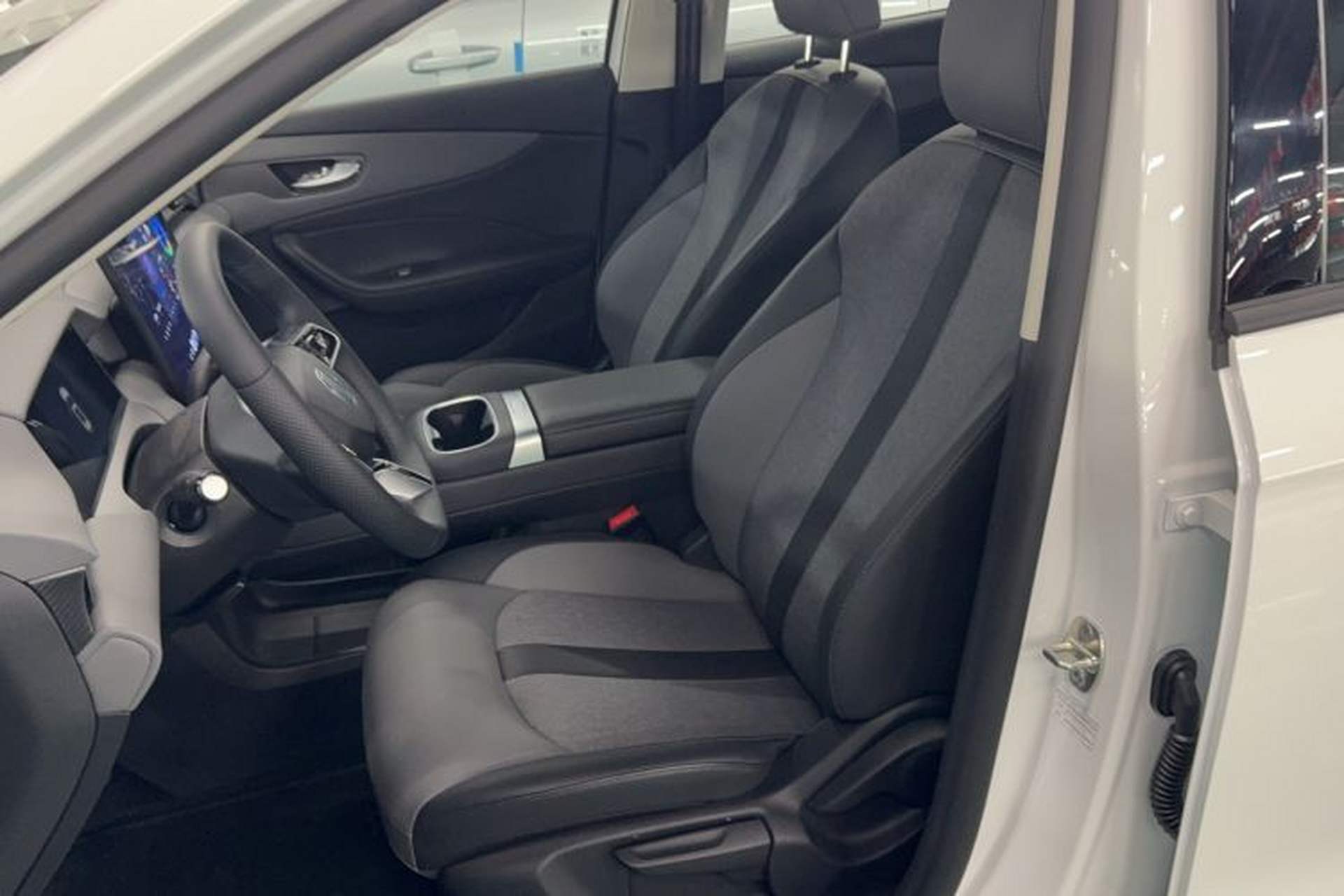 Used MG ES5 2025 425 Pro Rear-Drive Version Left Front Seat