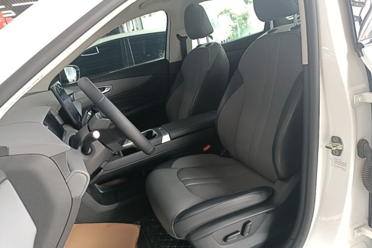 Used MG ES5 2025 525max Rear-Drive Intelligent Driving Version Left Front Seat
