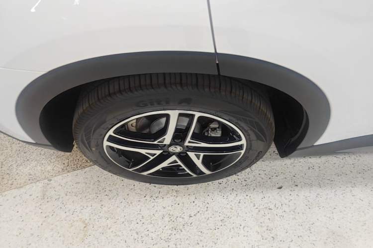 Used MG ES5 2025 425plus Rear-Drive Version Right Rear Wheel Hub