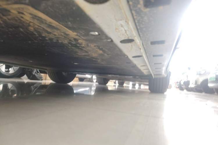 Used MG ES5 2025 425 Pro Rear-Drive Version Right Side Sill