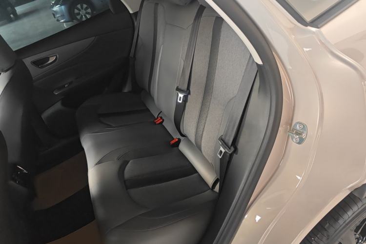 Used MG ES5 2025 425 Pro Rear-Drive Version Left Rear Seat