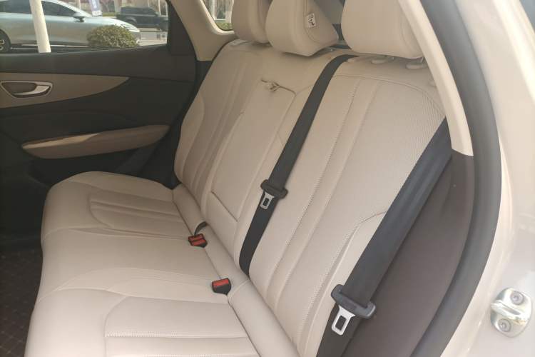 Used MG ES5 2025 525max Rear-Drive Intelligent Driving Version Left Rear Seat