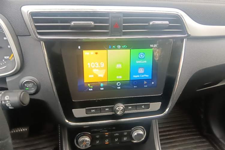 Used MG EZS Electric 2019 E-Plus Edition Audio And AC Panel