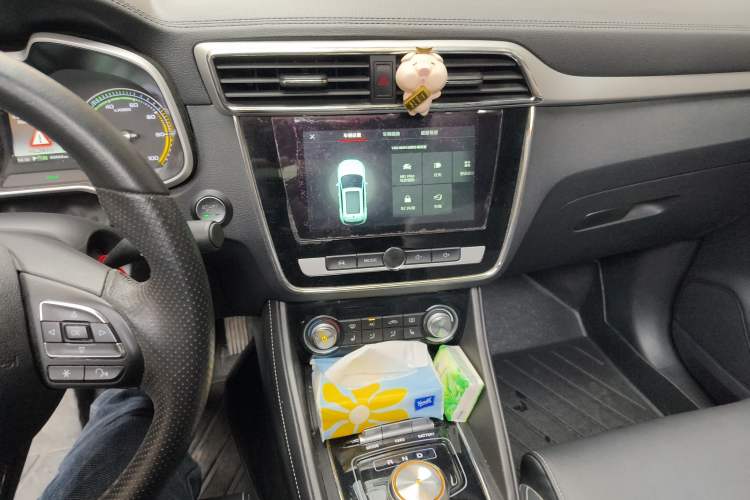 Used MG EZS Electric 2019 E-Pro Edition Audio And AC Panel