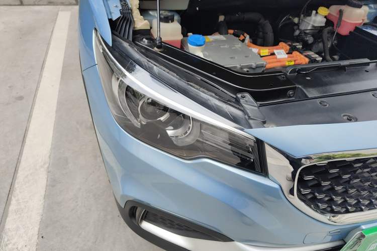 Used MG EZS Electric 2019 E-Plus Edition Right Front Headlight