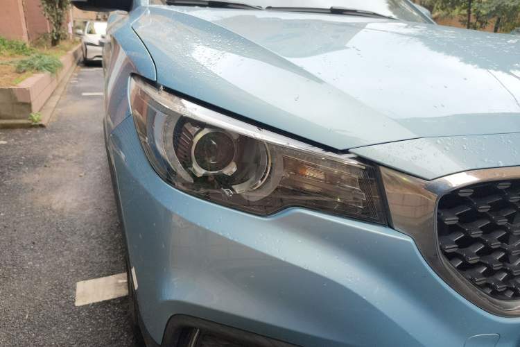 Used MG EZS Electric 2019 E-Pro Edition Right Front Headlight