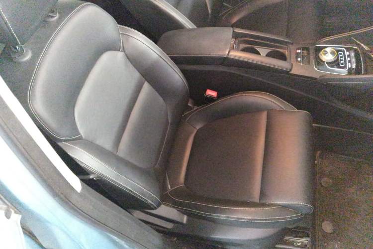 Used MG EZS Electric 2019 E-Plus Edition Right Front Seat