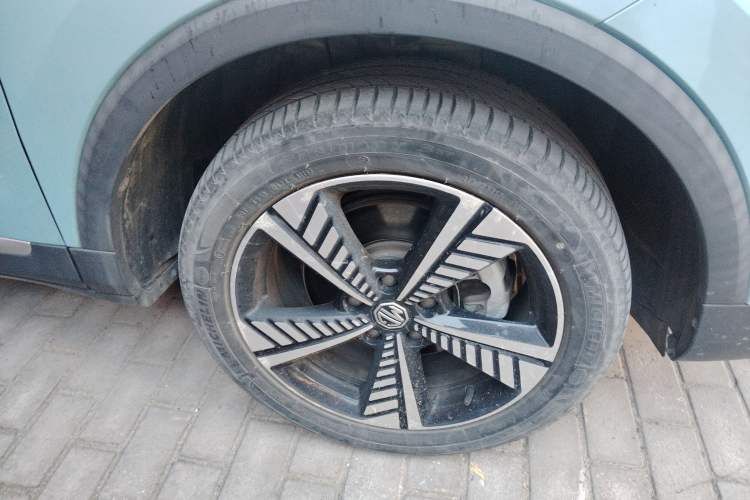 Used MG EZS Electric 2019 E-Plus Edition Right Front Wheel Hub
