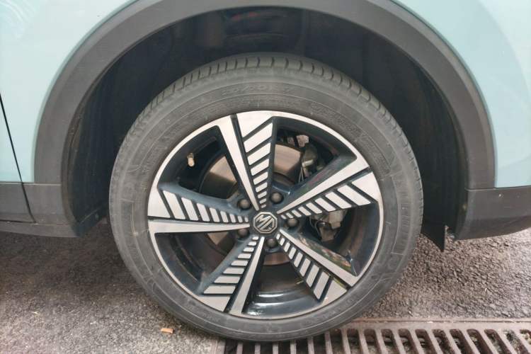 Used MG EZS Electric 2019 E-Pro Edition Right Front Wheel Hub