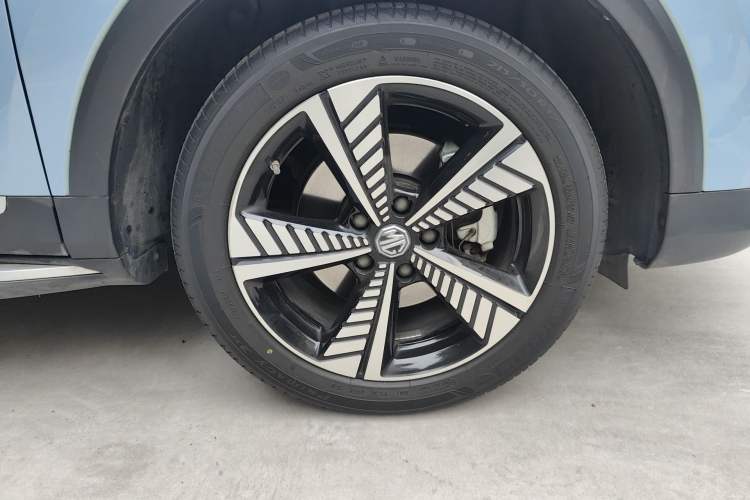 Used MG EZS Electric 2019 E-Plus Edition Right Front Wheel Hub
