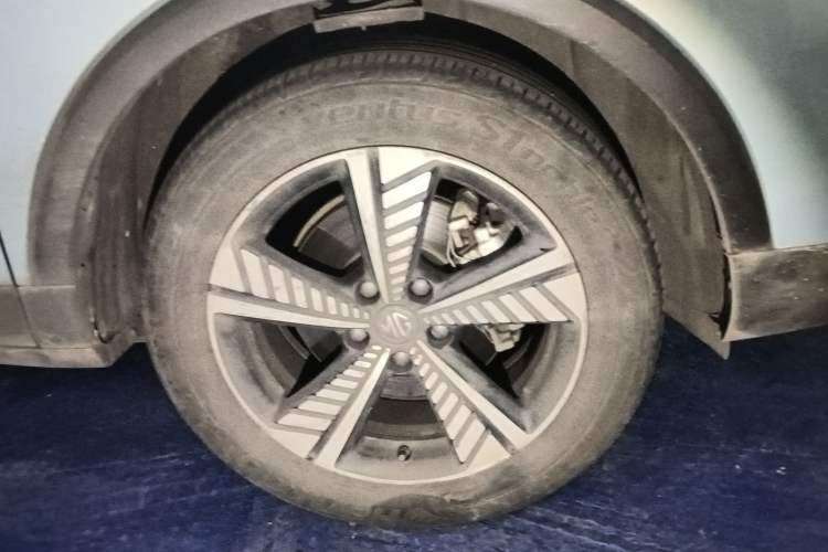 Used MG EZS Electric 2019 E-Pro Edition Right Front Wheel Hub