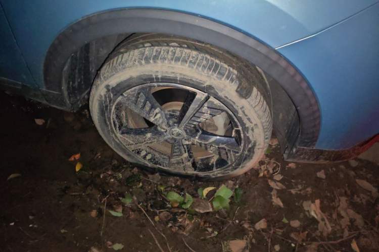 Used MG EZS Electric 2019 E-Pro Edition Right Front Wheel Hub