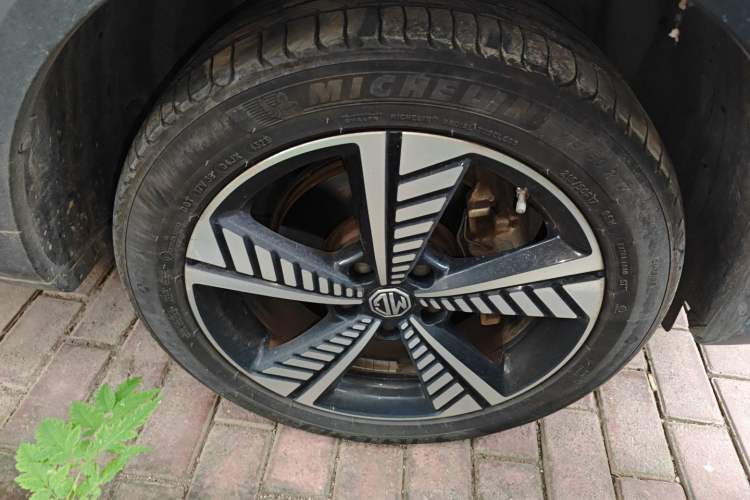 Used MG EZS Electric 2019 E-Pro Edition Right Front Wheel Hub
