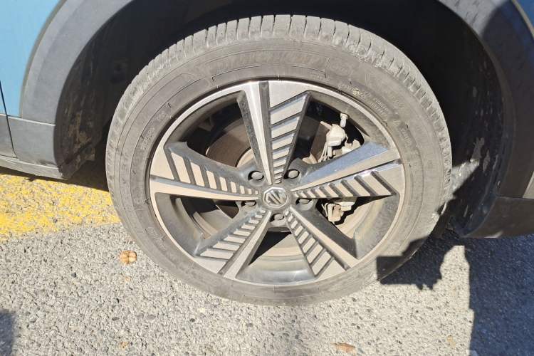 Used MG EZS Electric 2019 E-Base Edition Right Front Wheel Hub