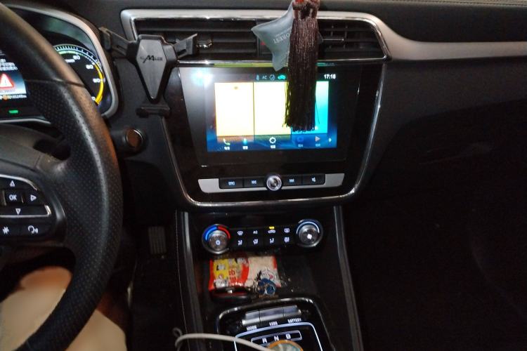 Used MG EZS Electric 2019 E-Lite Edition Audio And AC Panel