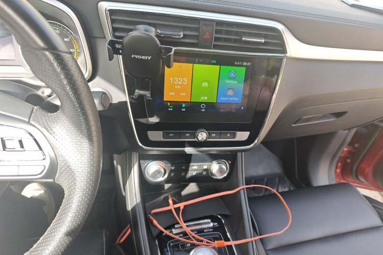 Used MG EZS Electric 2019 E-Plus Edition Audio And AC Panel