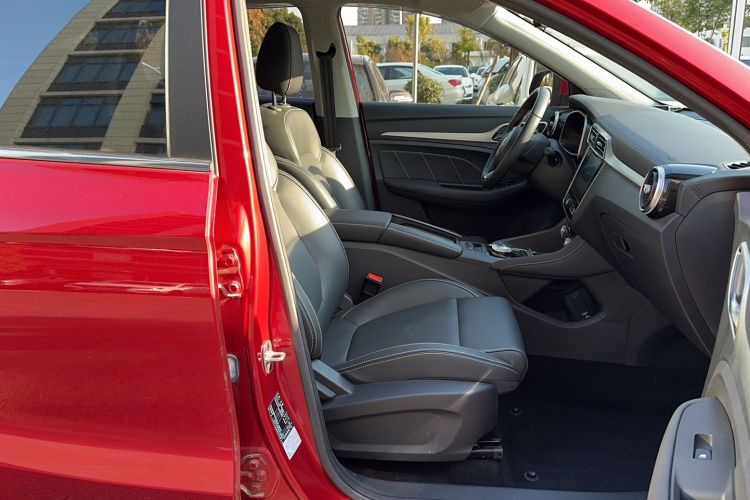 Used MG EZS Electric 2019 E-Plus Edition Right Front Seat
