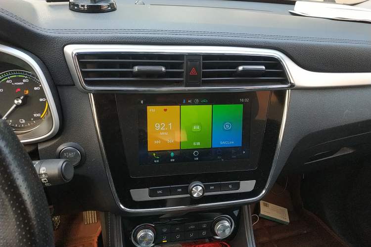 Used MG EZS Electric 2019 E-Plus Edition Audio And AC Panel