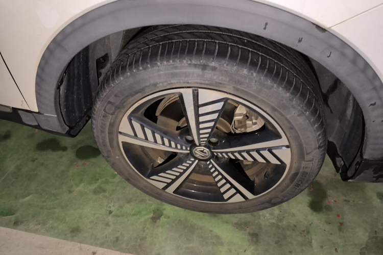 Used MG EZS Electric 2019 E-Plus Edition Right Front Wheel Hub