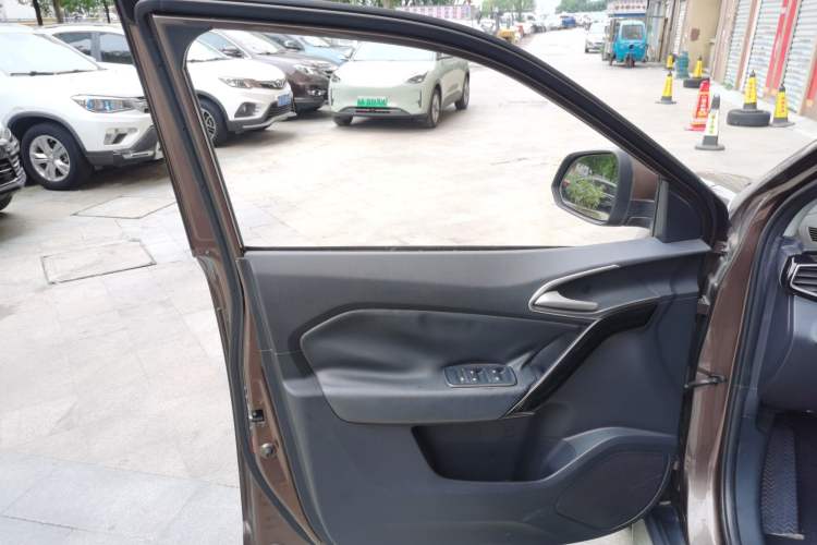 Used MG GS 2015 1.5TGI TST Elite Edition Interior 7