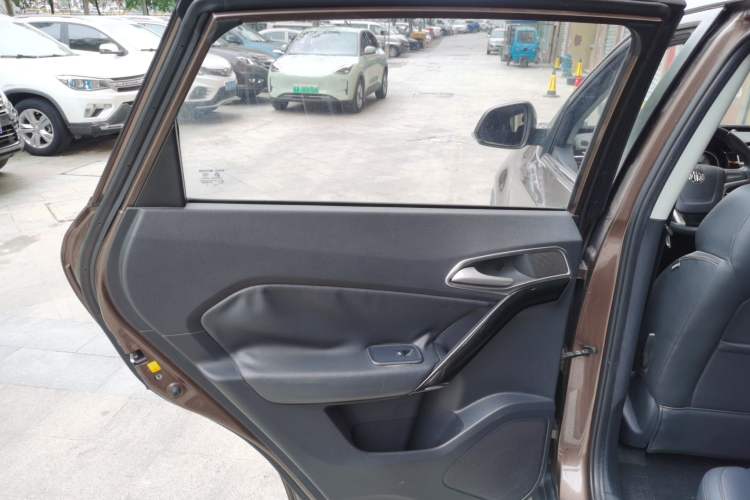 Used MG GS 2015 1.5TGI TST Elite Edition Interior 8
