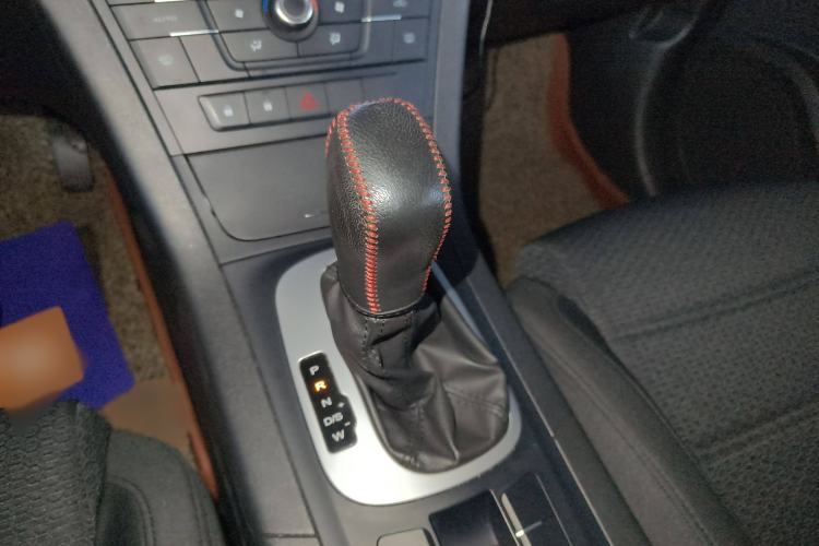 Used MG GS 2015 1.5TGI TST Elite Edition Gear Lever