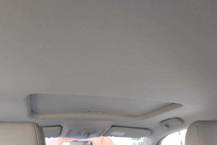Used MG GS 2015 2.0TGI TST Luxury Edition Headliner
