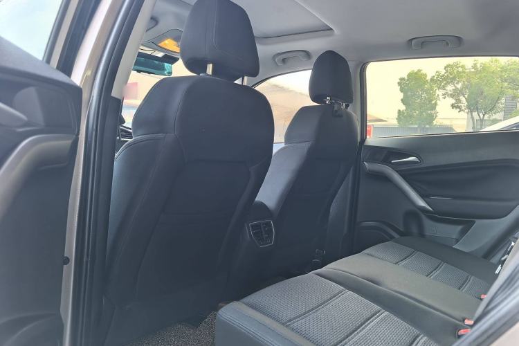 Used MG GS 2015 1.5TGI TST Elite Edition Interior 4