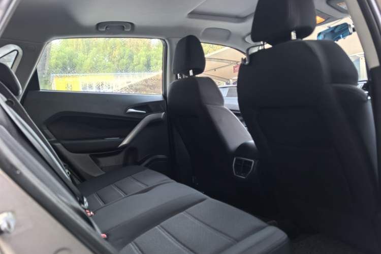Used MG GS 2015 1.5TGI TST Elite Edition Interior 6