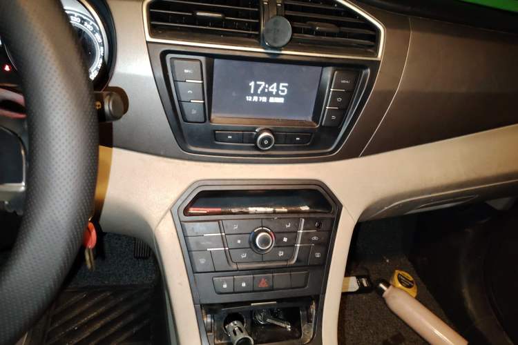 Used MG GS 2015 1.5TGI Manual Elite Edition Audio And AC Panel