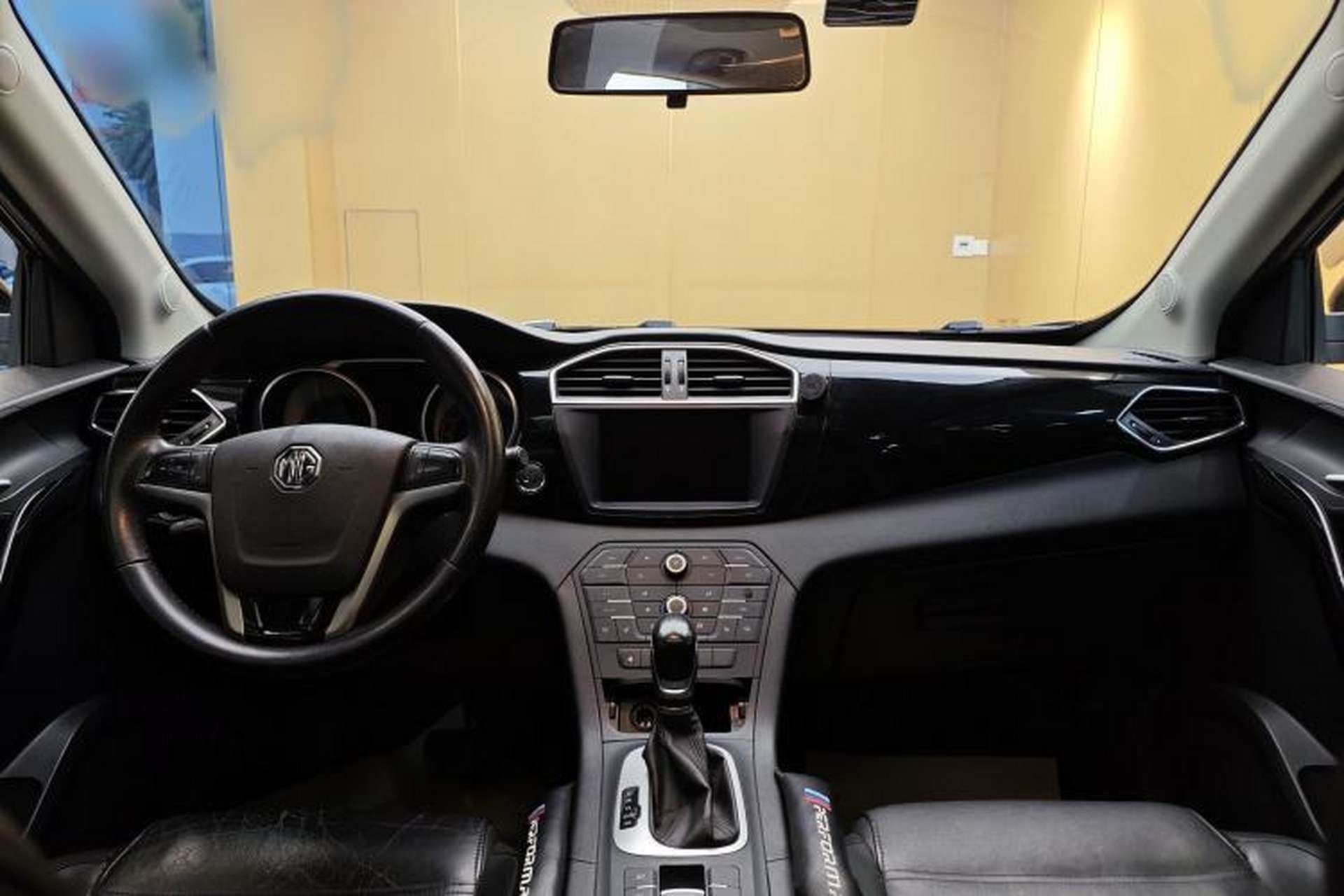 Used MG GS 2015 2.0TGI TST Luxury Edition Audio And AC Panel