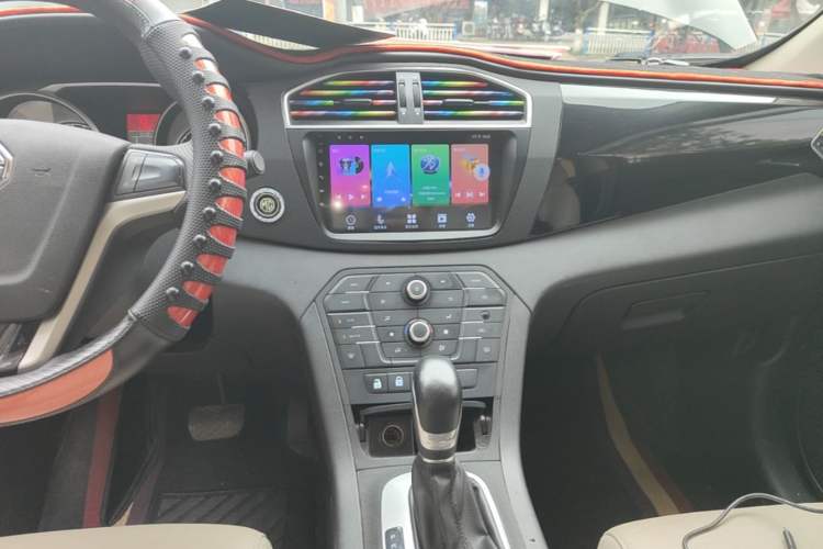 Used MG GS 2015 2.0TGI TST Luxury Edition Audio And AC Panel