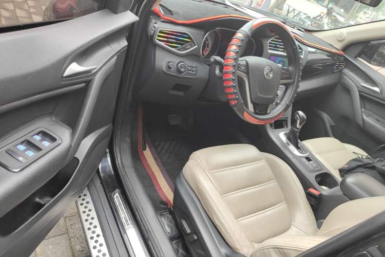 Used MG GS 2015 2.0TGI TST Luxury Edition Driver Seat