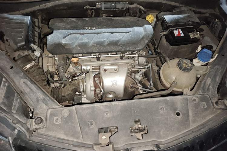 Used MG GS 2015 2.0TGI TST Luxury Edition Engine Bay