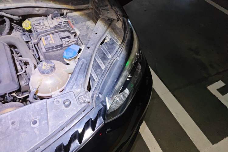 Used MG GS 2015 1.5TGI TST Luxury Edition Engine Bay Left