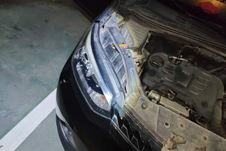 Used MG GS 2015 1.5TGI TST Luxury Edition Engine Bay Right